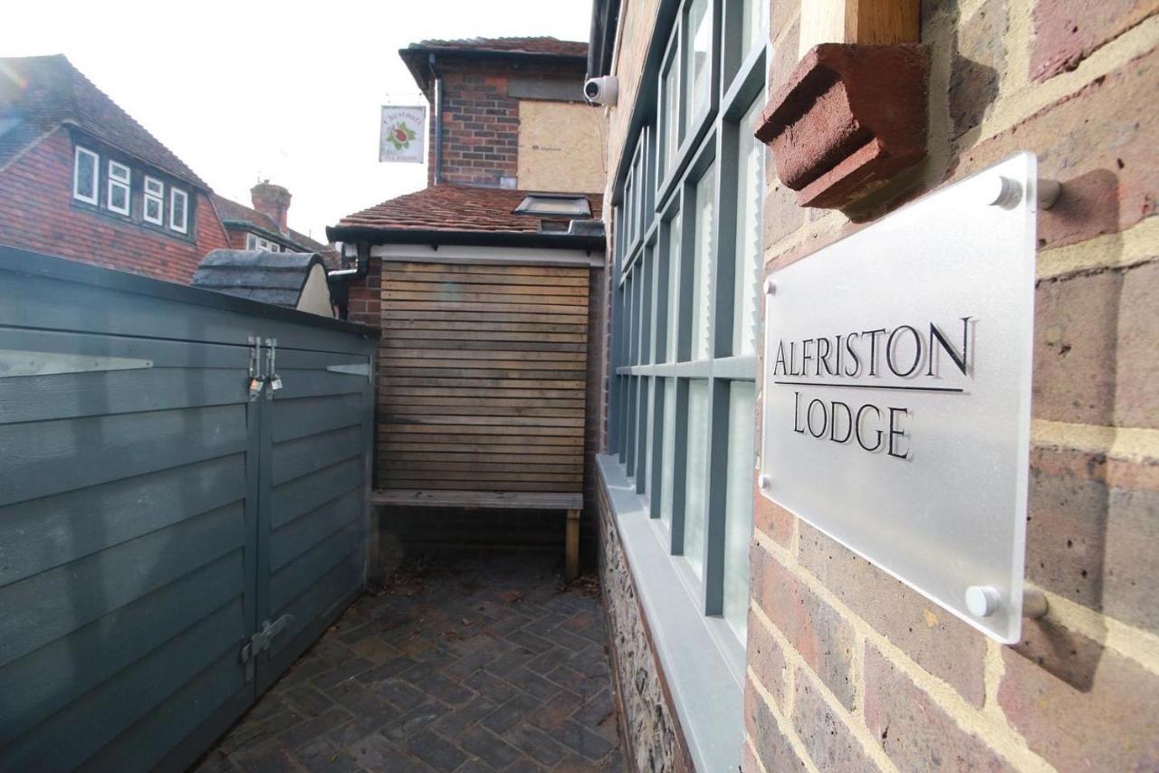 Alfriston Lodge By Air Premier Екстериор снимка